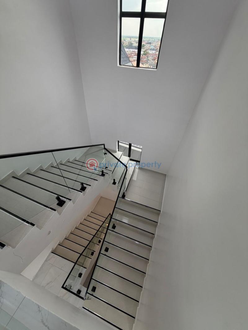 5 bedroom Detached Duplex For Sale Magodo GRA Phase 1 Ojodu Lagos - 5