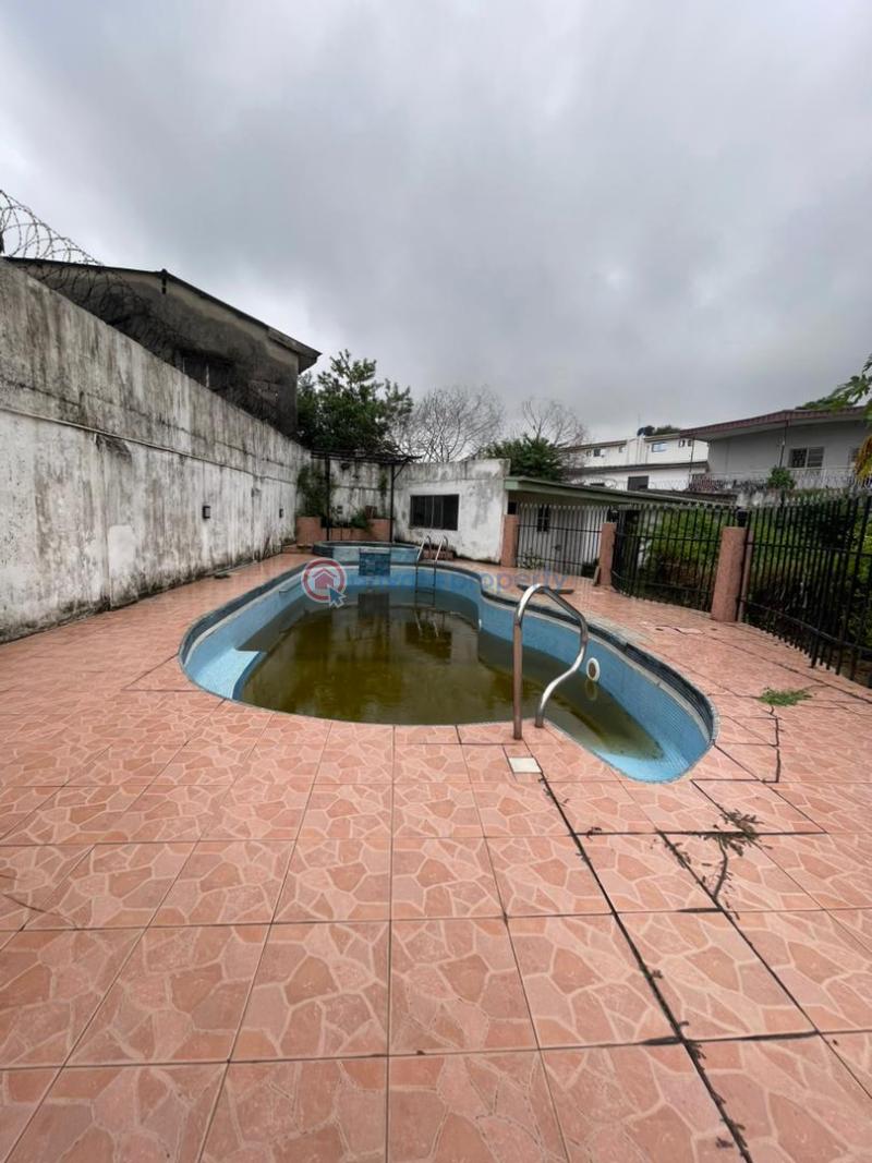 5 bedroom Detached Duplex For Sale Surulere Lagos - 8