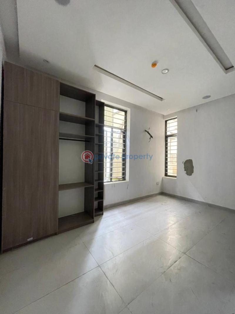 5 bedroom Detached Duplex For Sale Omole Phase 2 Ojodu Lagos - 2