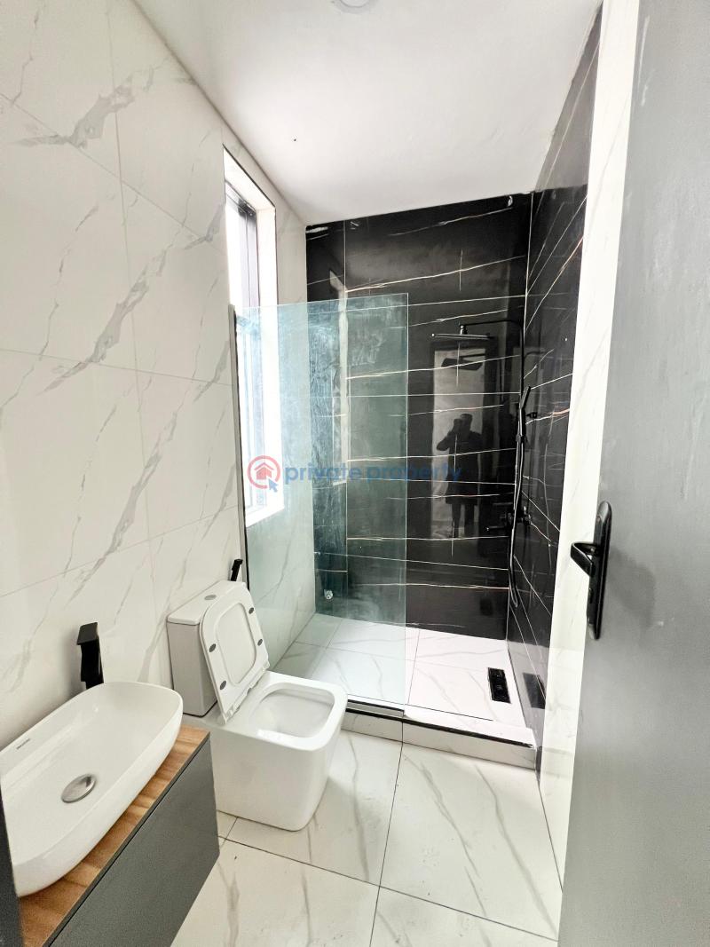 5 bedroom Detached Duplex For Sale Chevron Drive Lekki Lagos - 1