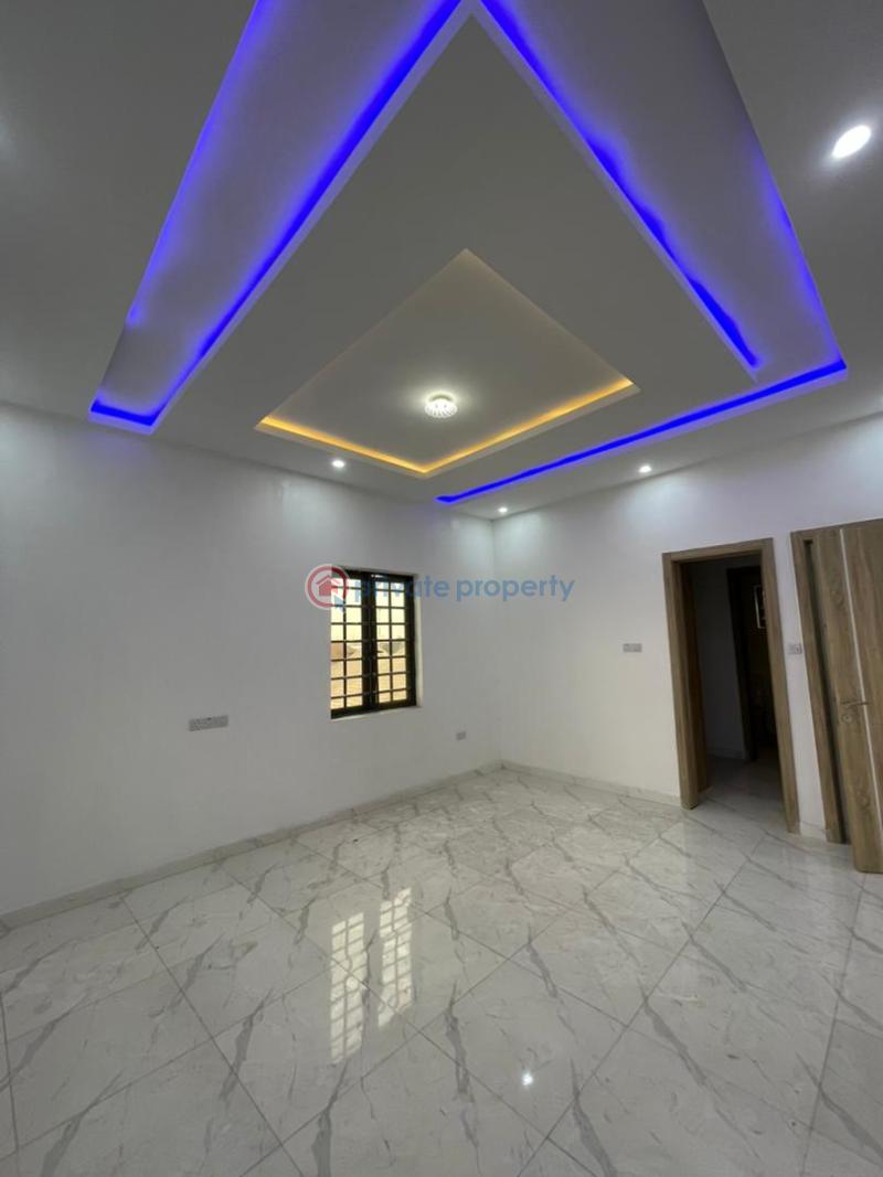 5 bedroom Detached Duplex For Sale Magodo GRA Phase 2 Kosofe/Ikosi Lagos - 1