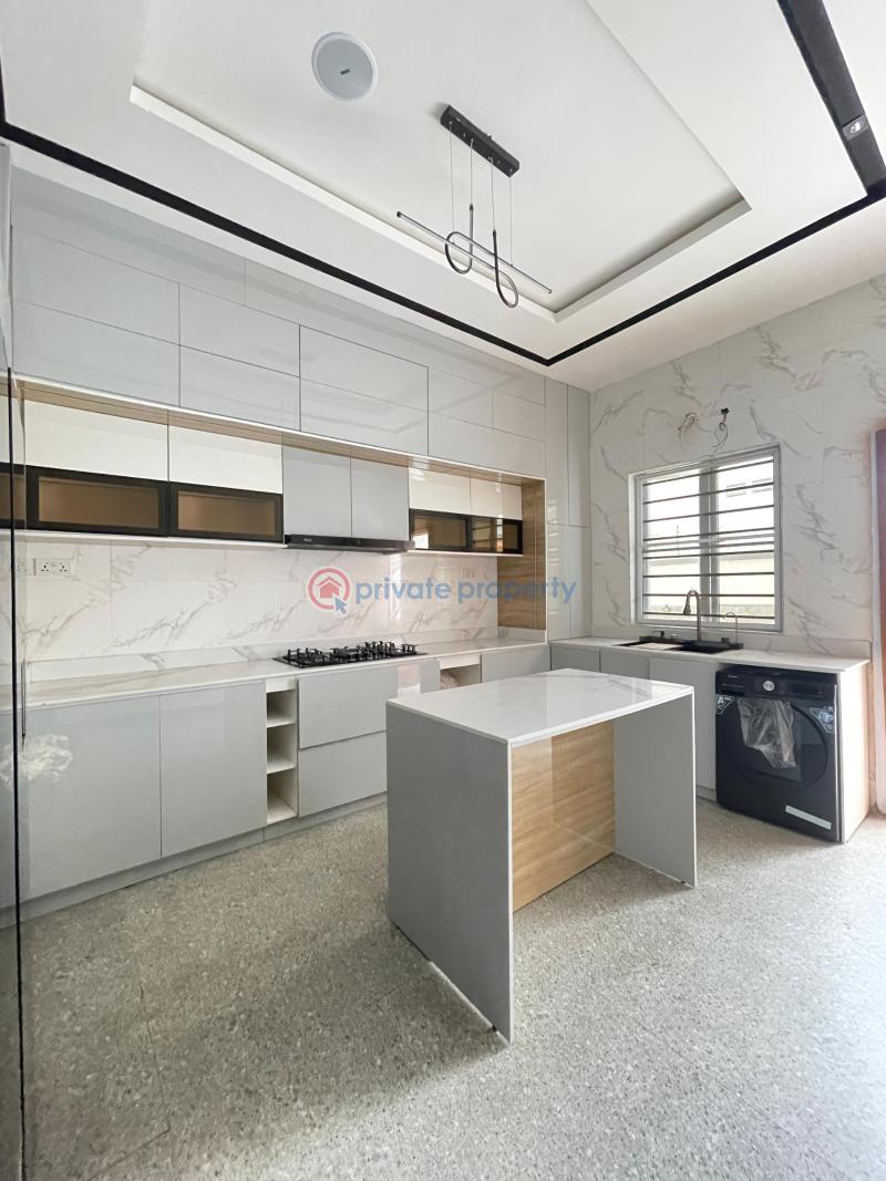 5 bedroom Detached Duplex For Sale Chevron Lekki Lagos - 3