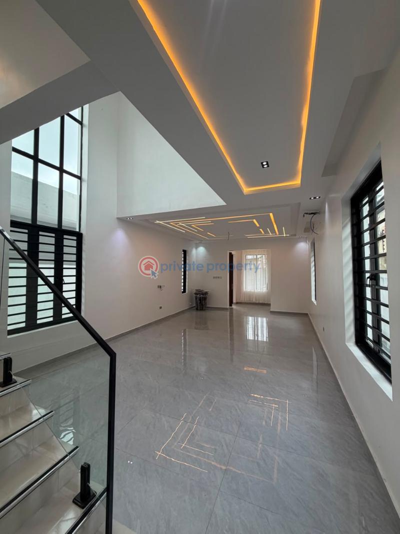 5 bedroom Detached Duplex For Sale Magodo GRA Phase 1 Ojodu Lagos - 1