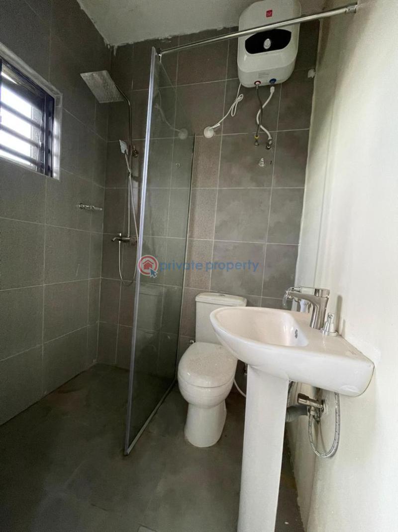 5 bedroom House For Sale Lugbe Abuja Phase 4  - 3