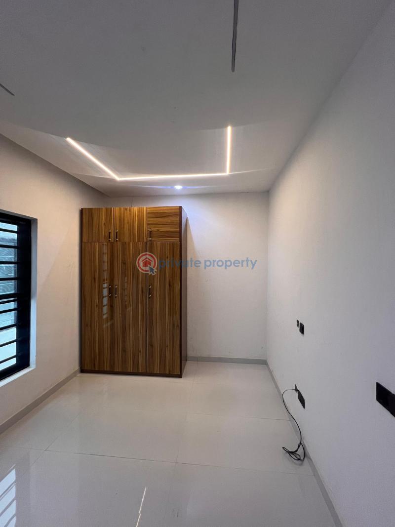 5 bedroom Detached Duplex For Sale Chevron Lekki Lagos - 4