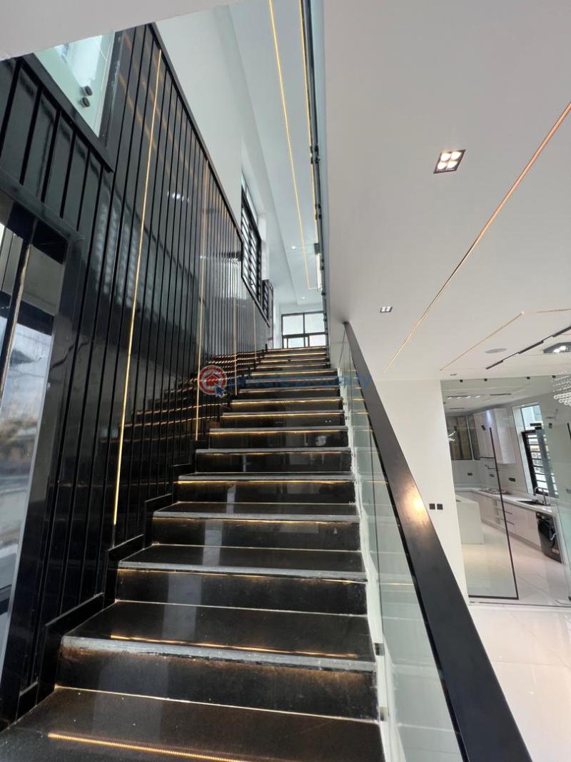 5 bedroom Duplex For Sale Oral Estate Lekki Lagos - 2