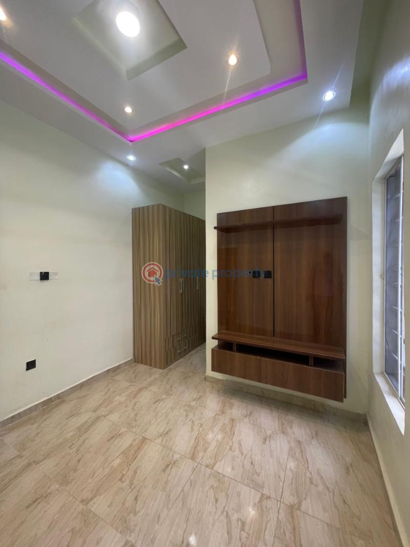 5 bedroom Detached Duplex For Sale Osapa London Lekki Lagos - 16