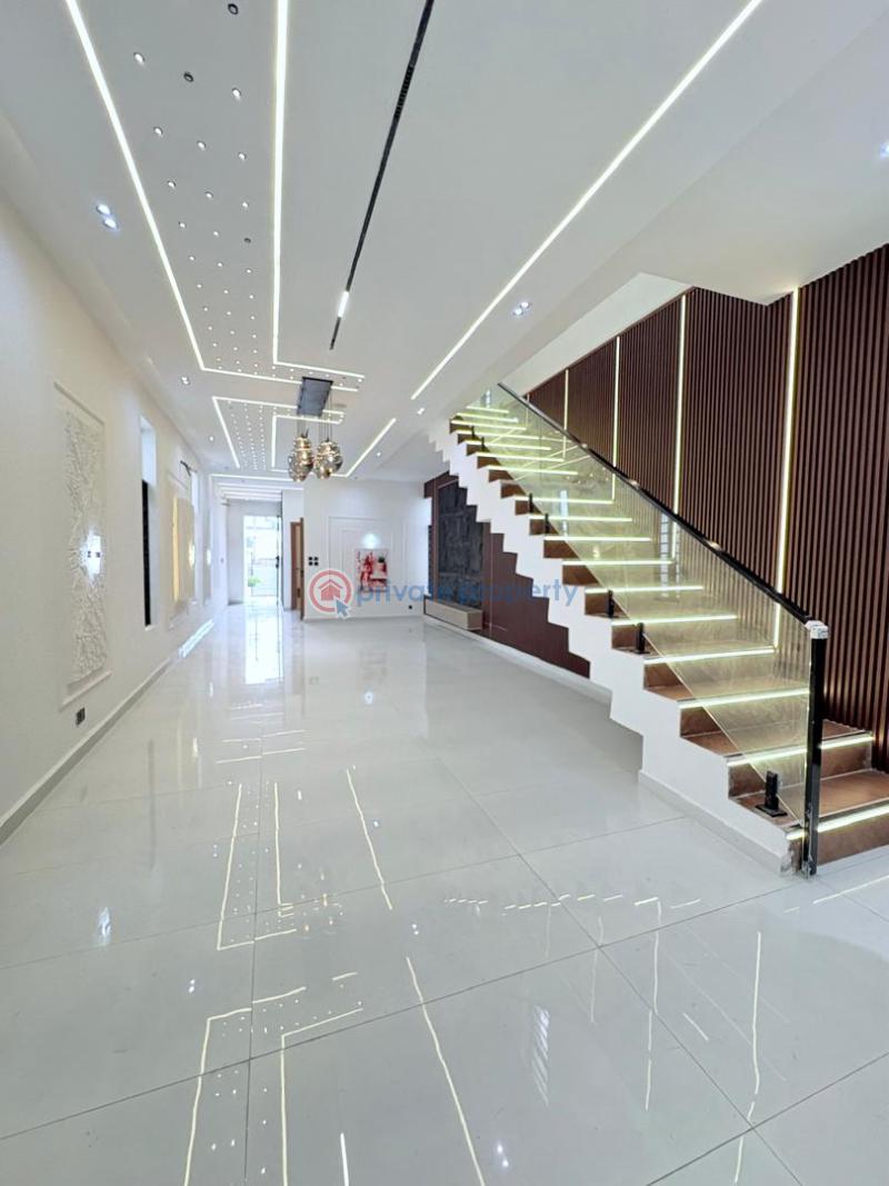 5 bedroom Detached Duplex For Sale Chevron Drive Lekki Lagos - 4