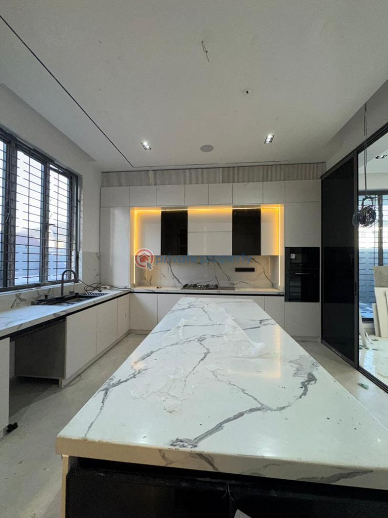 5 bedroom Detached Duplex For Sale Lekki Phase 1 Lagos - 5
