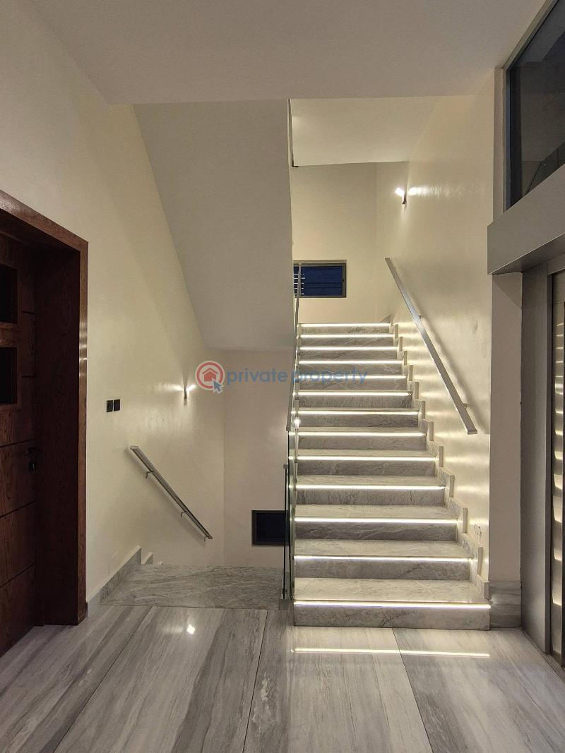 5 bedroom Detached Duplex For Sale Mojisola Onikoyi Estate Lagos - 2