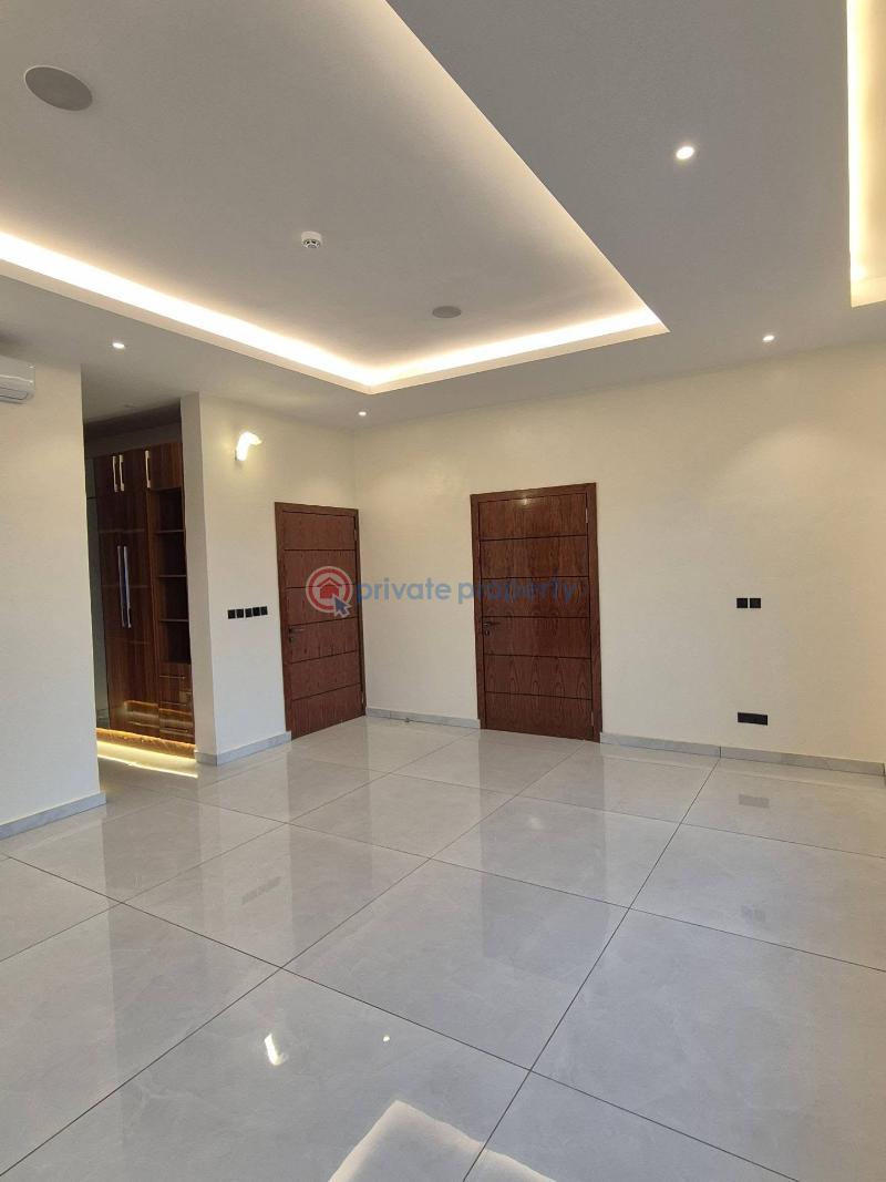 5 bedroom Detached Duplex For Sale Mojisola Onikoyi Estate Lagos - 3