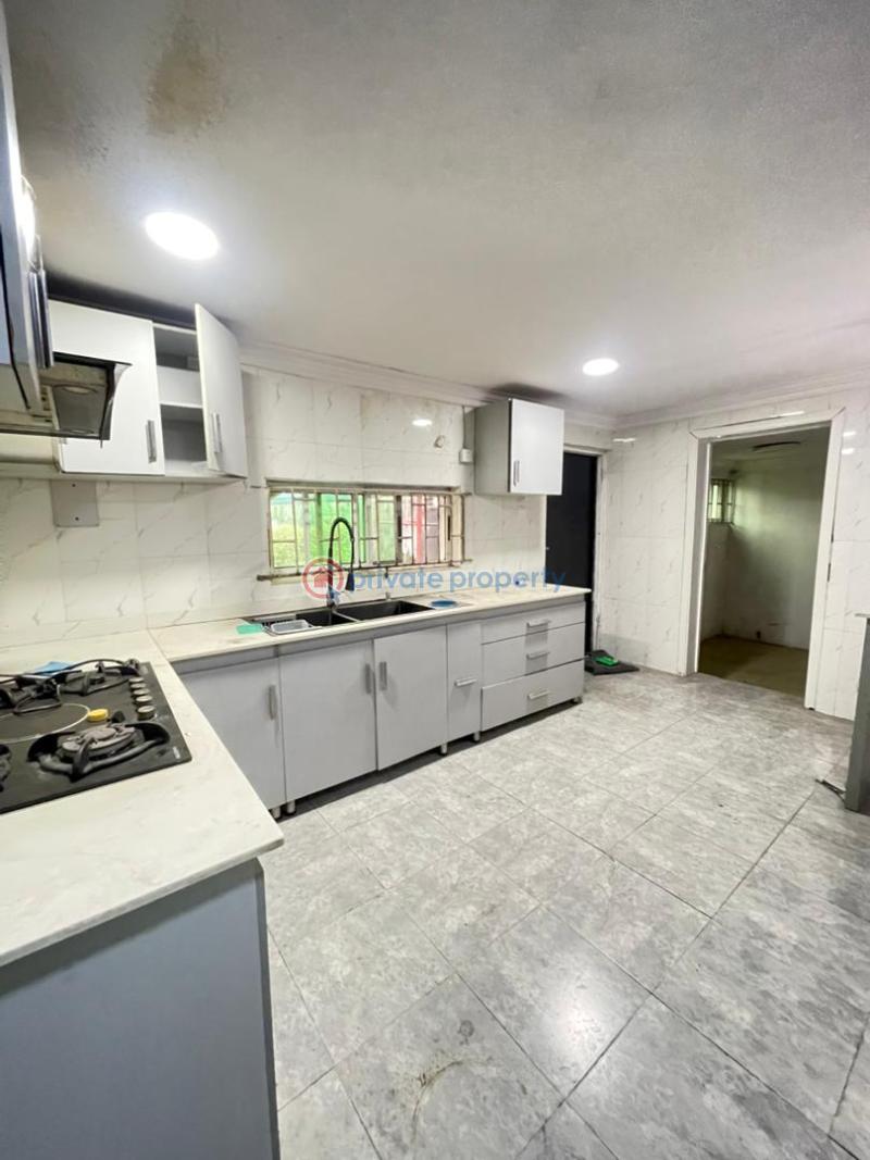 5 bedroom Detached Duplex For Sale Surulere Lagos - 5