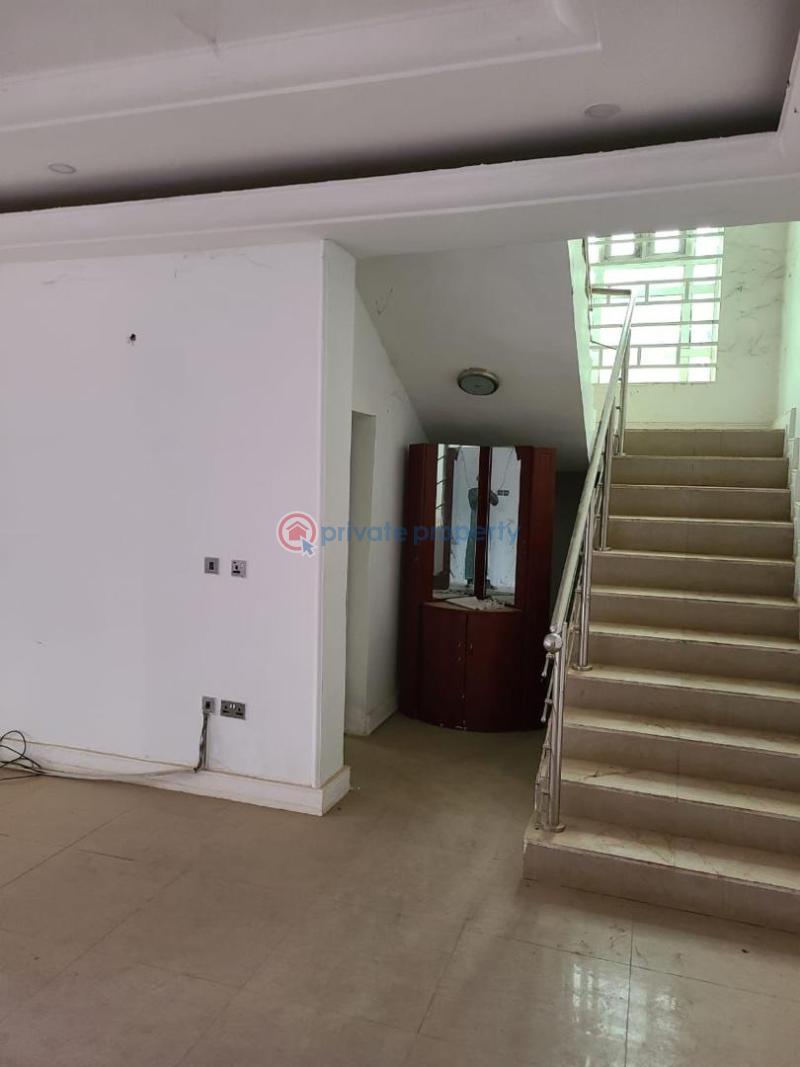 5 bedroom Detached Duplex For Sale River Park Estate Lugbe Abuja Phase 4  - 3