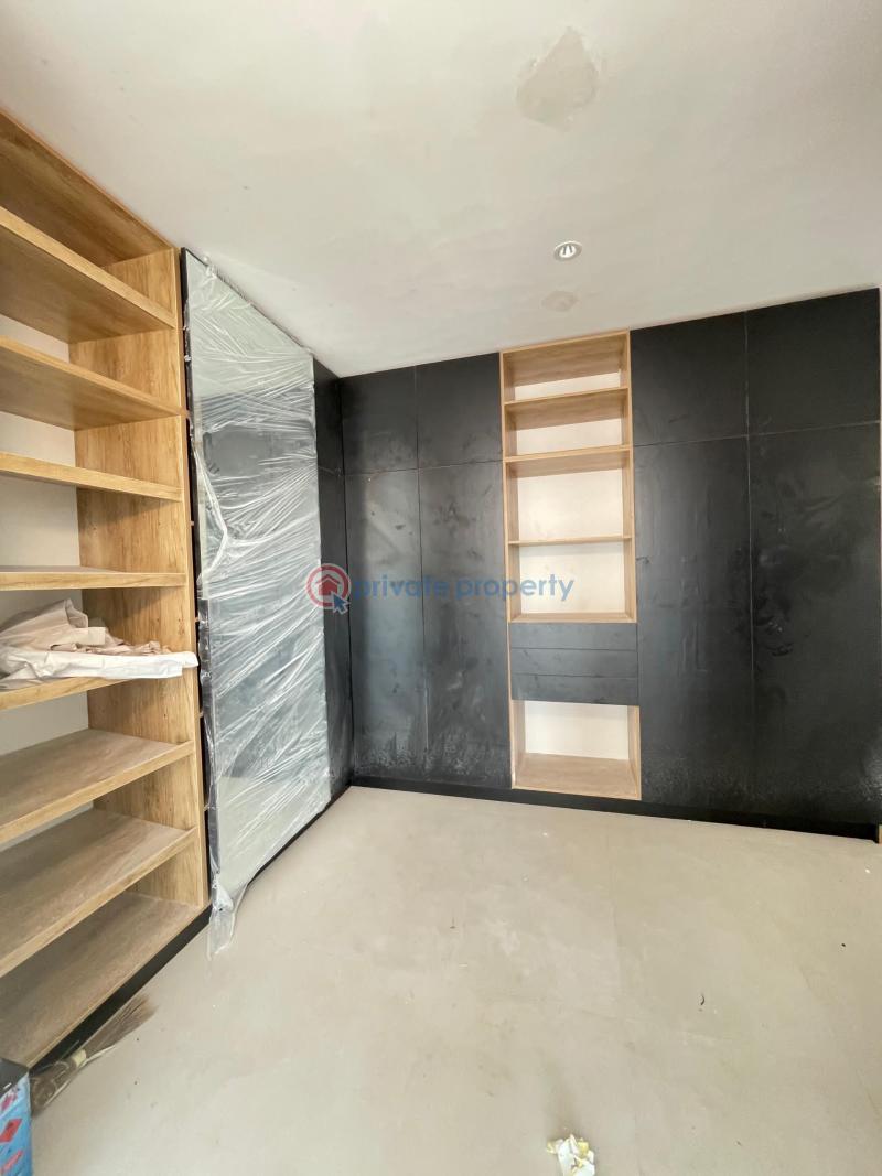 5 bedroom House For Sale Lekki Lagos - 9