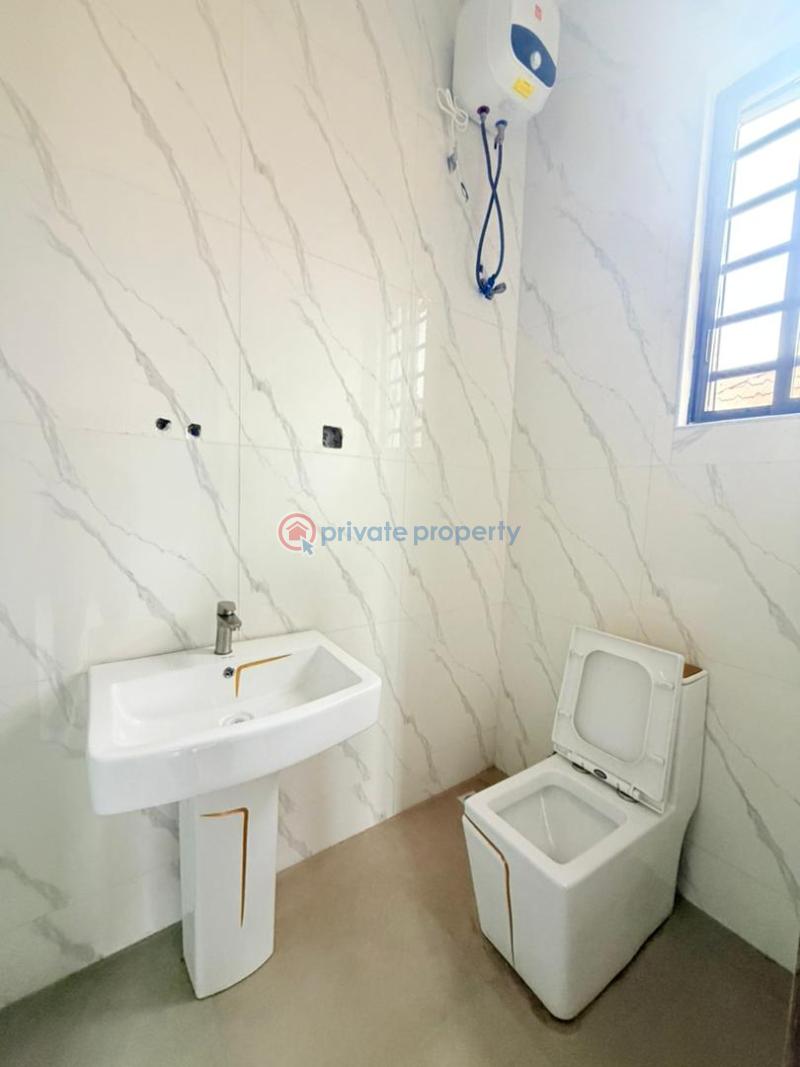 5 bedroom Detached Duplex For Sale Omole Phase 2 Ojodu Lagos - 3