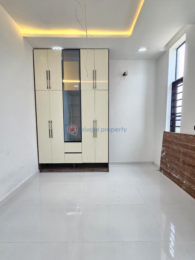 5 bedroom fully detached duplex at chevron-lekki,lagos. - 7 5 bedroom Detached Duplex For Sale Chevron Lekki, Lagos. Lekki Lagos - 7