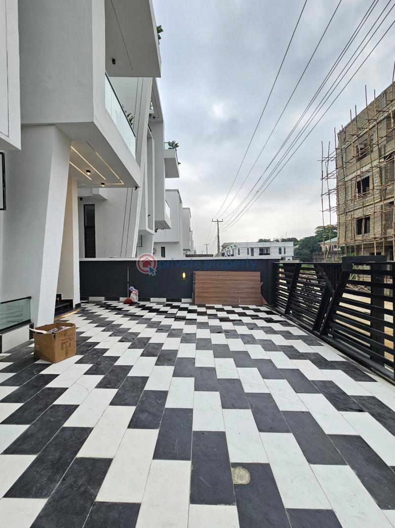 5 bedroom fully detached duplex at chevron-lekki,lagos. - 2 5 bedroom Detached Duplex For Sale Chevron Lekki, Lagos. Lekki Lagos - 2