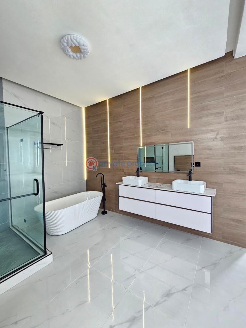 5 bedroom Detached Duplex For Sale Chevron Lekki, Lagos. Lekki Lagos - 14