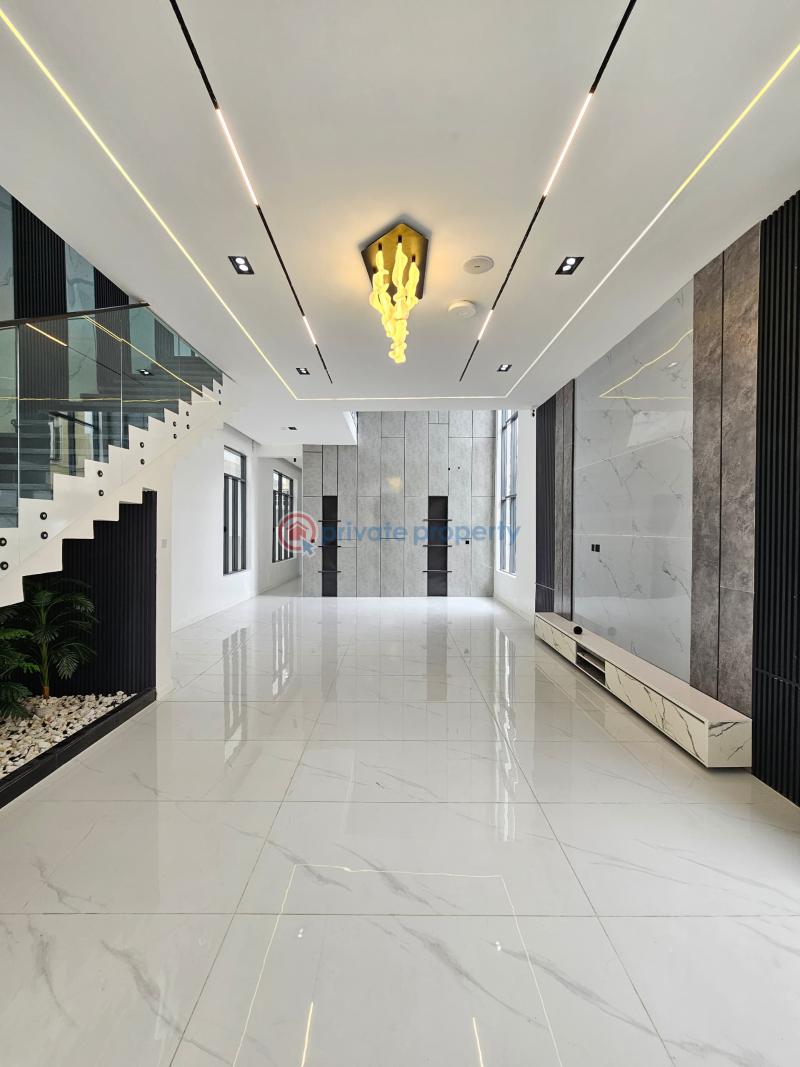 5 bedroom Detached Duplex For Sale Chevron Lekki, Lagos. Lekki Lagos - 1