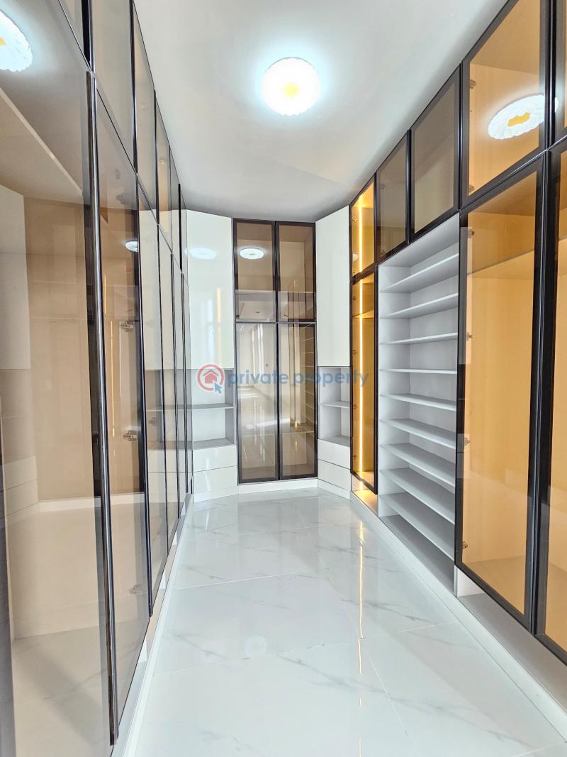 5 bedroom Detached Duplex For Sale Chevron Lekki, Lagos. Lekki Lagos - 2