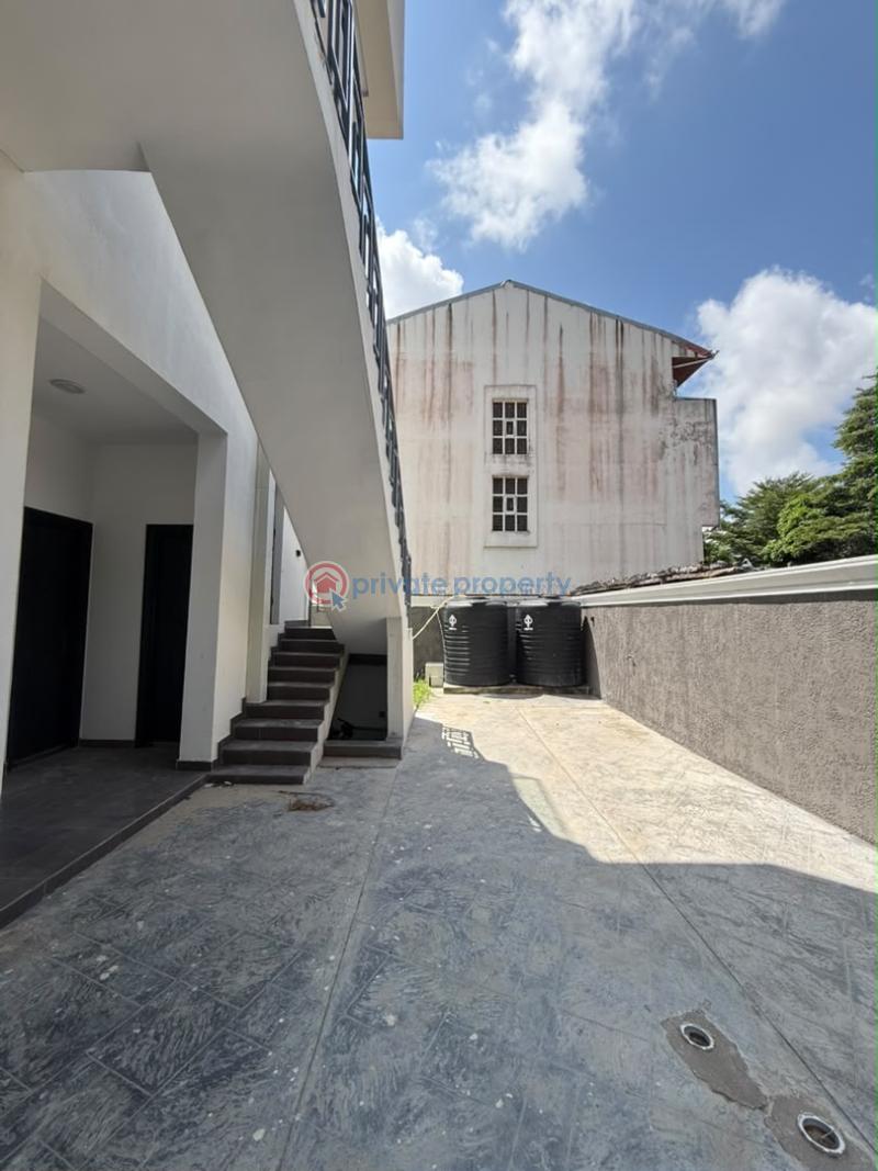 5 bedroom Terraced Duplex For Sale Banana Island Ikoyi Lagos - 11