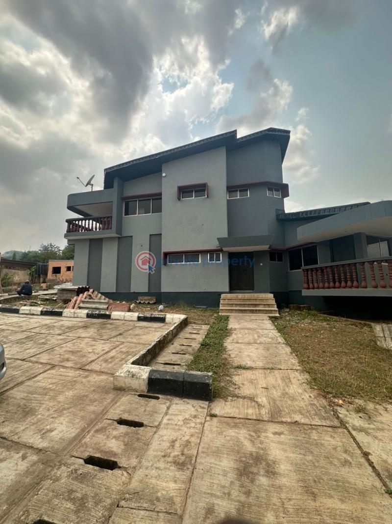 5 bedroom Office For Rent Onikoko / Customs Road Bodija Ibadan Oyo