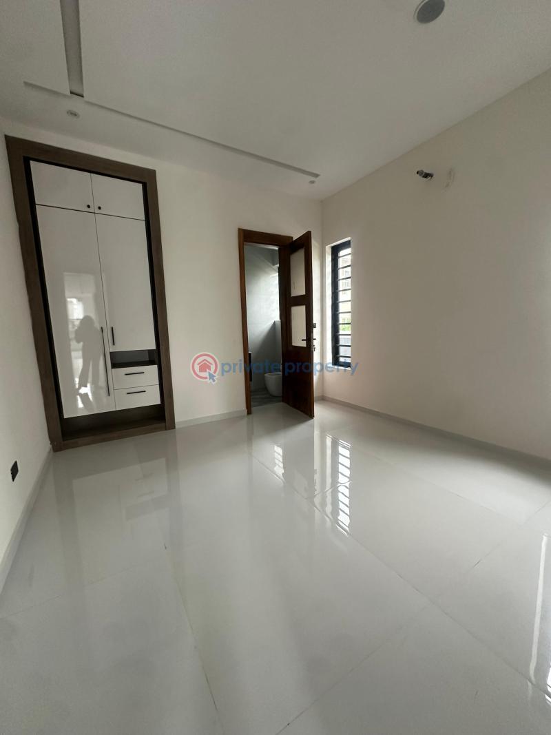 5 bedroom Detached Duplex For Sale Ikota Lekki Lagos - 3