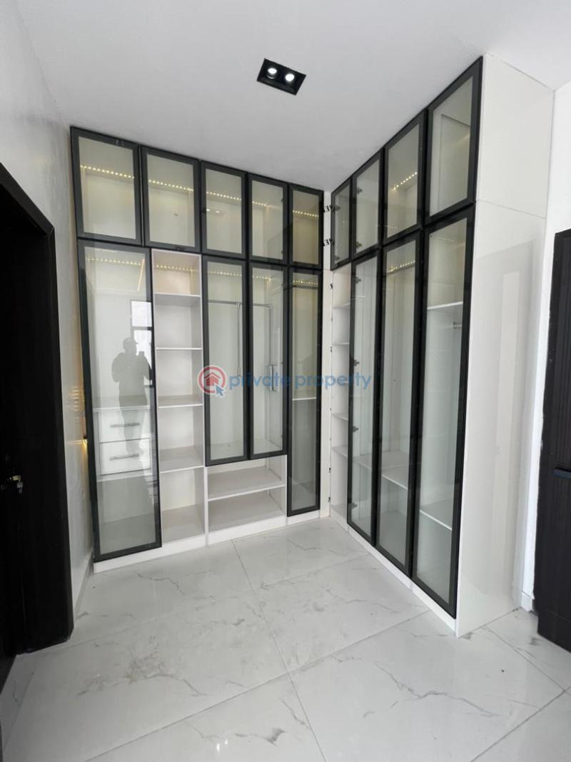 5 bedroom Detached Duplex For Sale Chevron Drive Lekki Lagos - 11