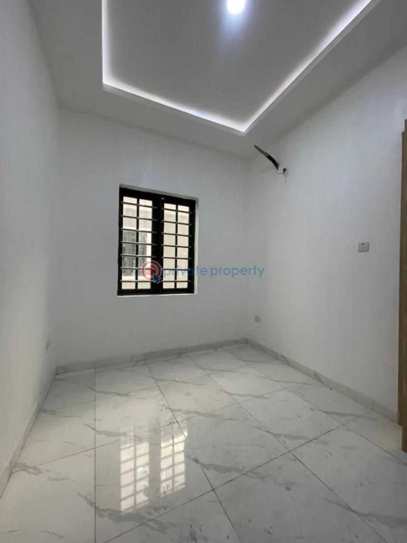 5 bedroom Detached Duplex For Sale Magodo GRA Phase 2 Kosofe/Ikosi Lagos - 2