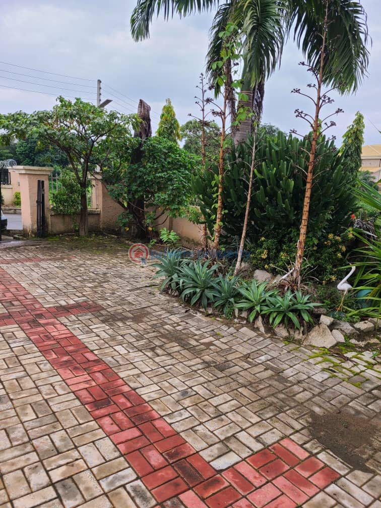 5 bedroom Detached Duplex For Sale River Park Estate Lugbe Abuja Phase 4  - 2