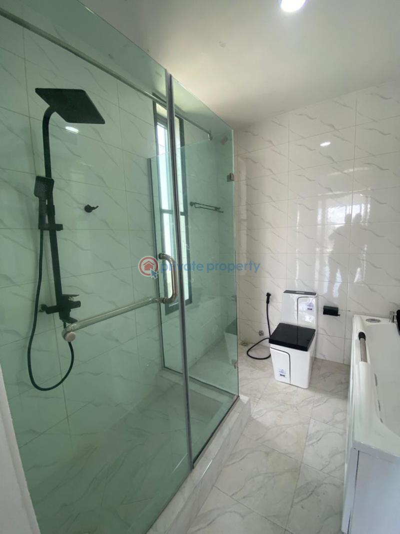 5 bedroom fully detached duplex - 12 5 bedroom Detached Duplex For Sale Osapa London Lekki Lagos - 12