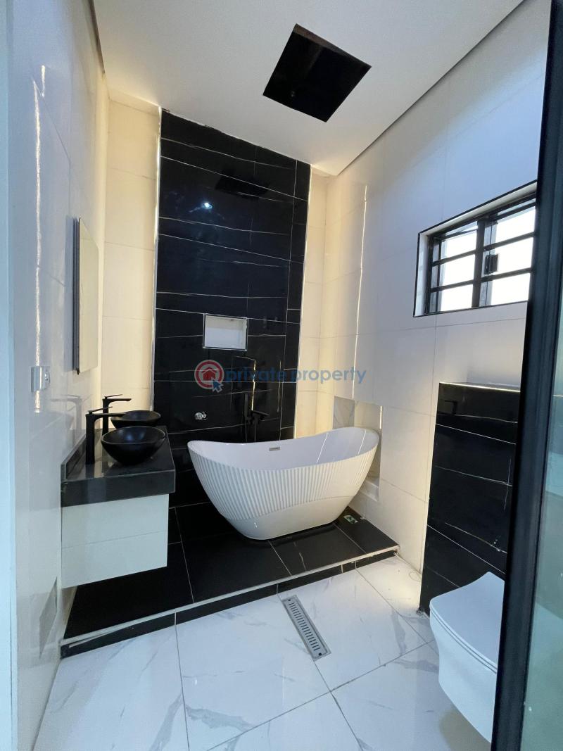 5 bedroom Detached Duplex For Sale Hampton Lake Estate, Chevron Alternative Route, Lekki, Lagos State Chevron Drive Lekki Lagos - 17