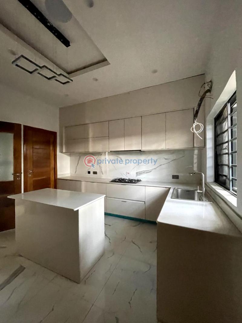 5 bedroom Detached Duplex For Sale Chevron Drive Lekki Lagos - 3