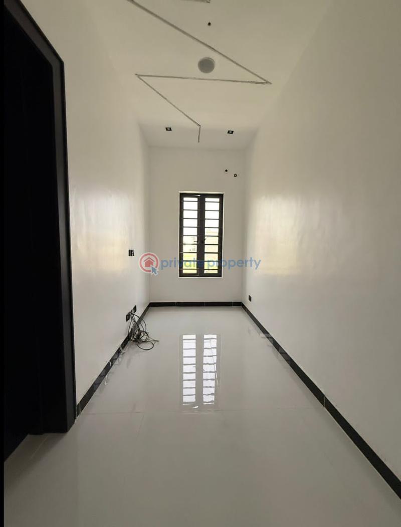 5 bedroom Detached Duplex For Sale Estate Ologolo Lekki Lagos - 0