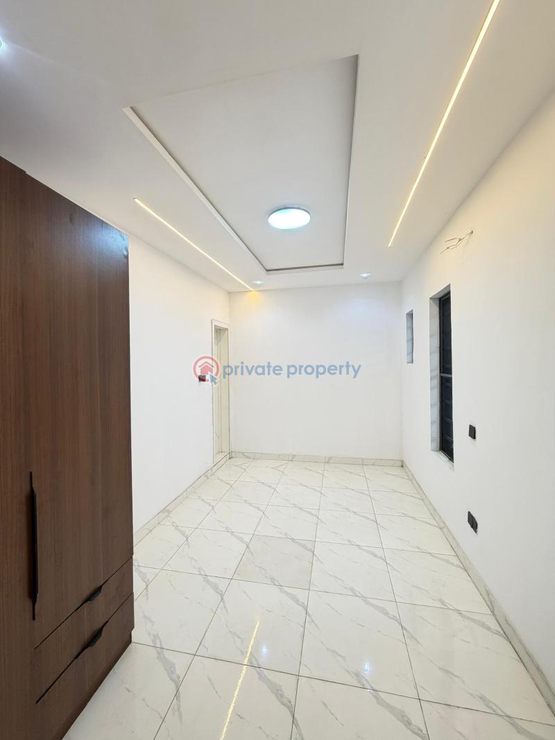 5 bedroom Detached Duplex For Sale Omole Phase 1 Lagos Omole Phase 1 Ojodu Lagos - 7