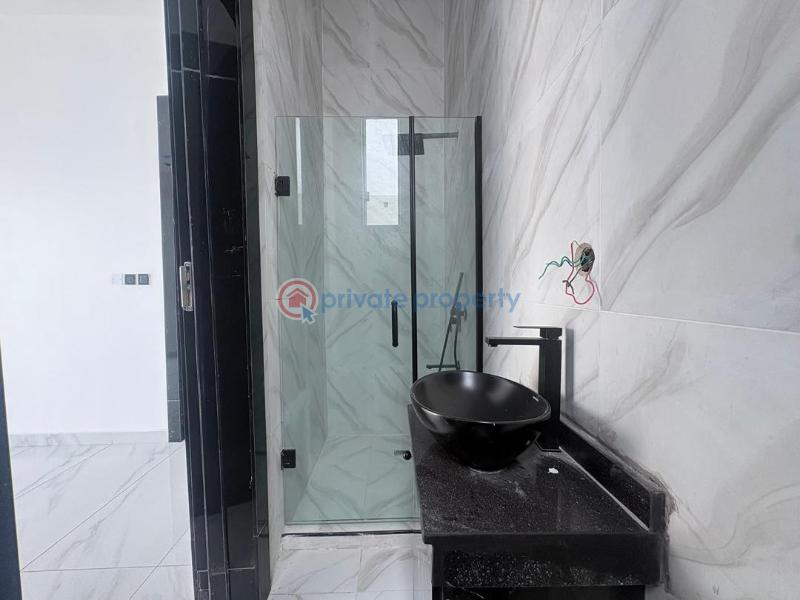 5 bedroom Detached Duplex For Sale Chevron Drive Lekki Lagos - 9