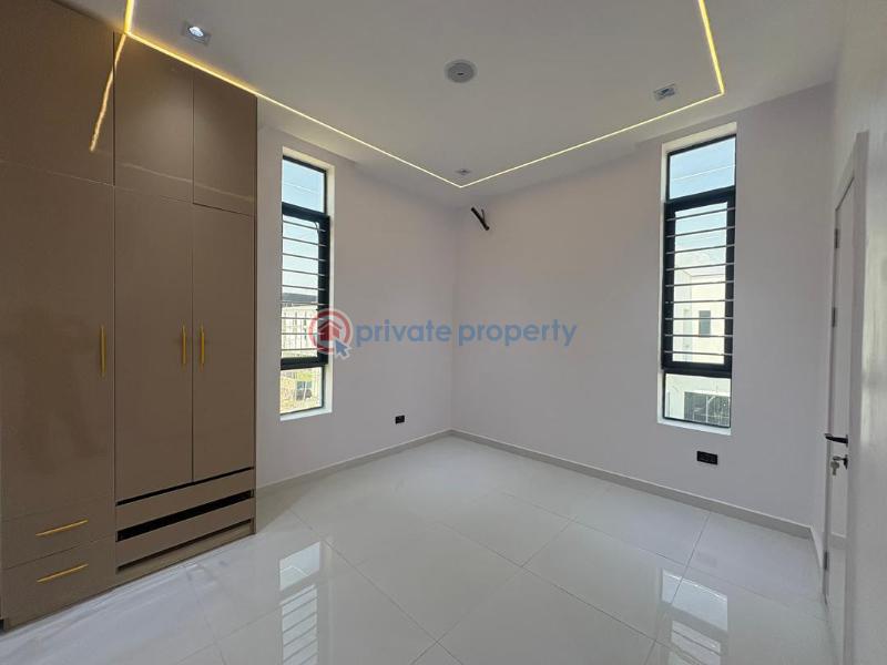 5 bedroom Detached Duplex For Sale Chevron Drive Lekki Lagos - 5