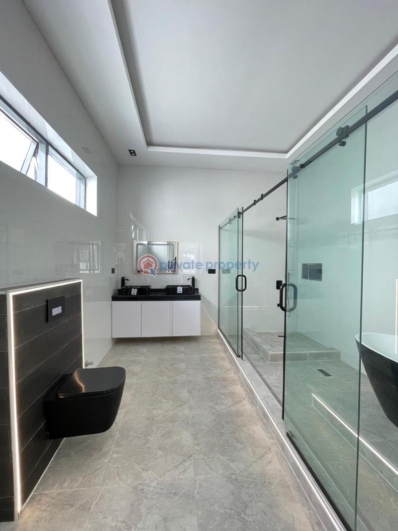 5 bedroom Flat & Apartment For Sale Osapa Lekki Lagos - 11