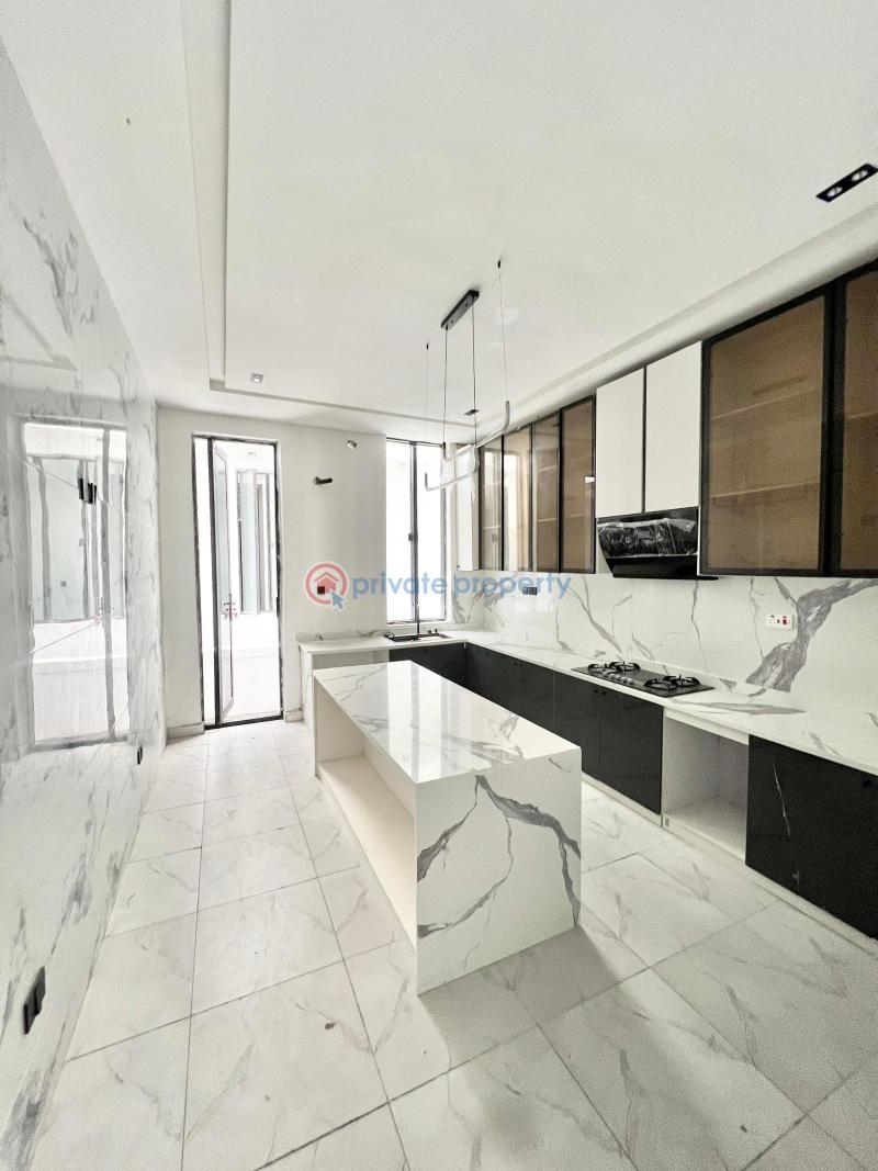 5 bedroom Detached Duplex For Sale Chevron Drive Lekki Lagos - 2