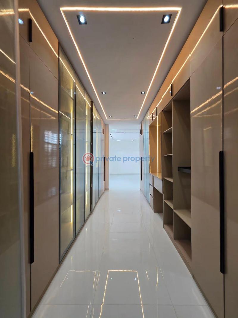 5 bedroom Detached Duplex For Sale Chevron Lekki Lagos - 5