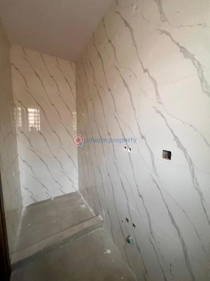 5 bedroom Detached Duplex For Sale Omole Phase 2 Lagos Omole Phase 2 Ojodu Lagos - 3