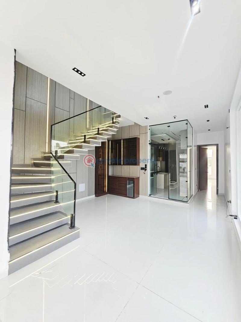 5 bedroom Detached Duplex For Sale Osapa Lekki Lagos - 0