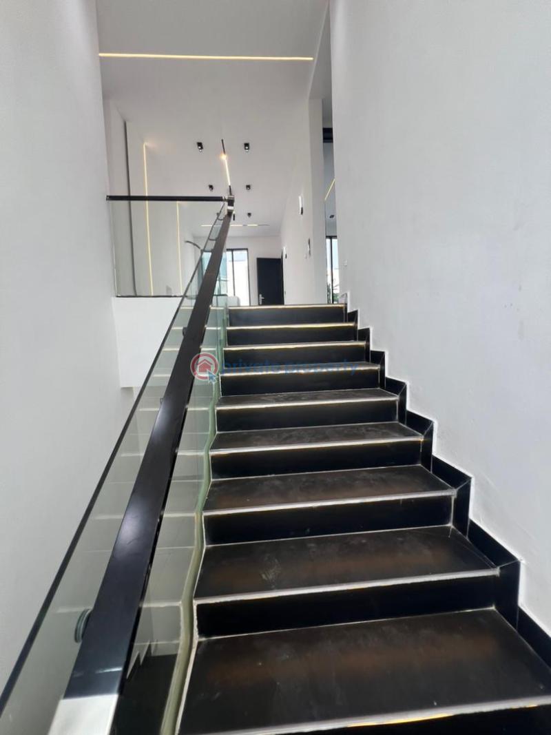 5 bedroom Detached Duplex For Sale Chevron Drive Lekki Lagos - 5