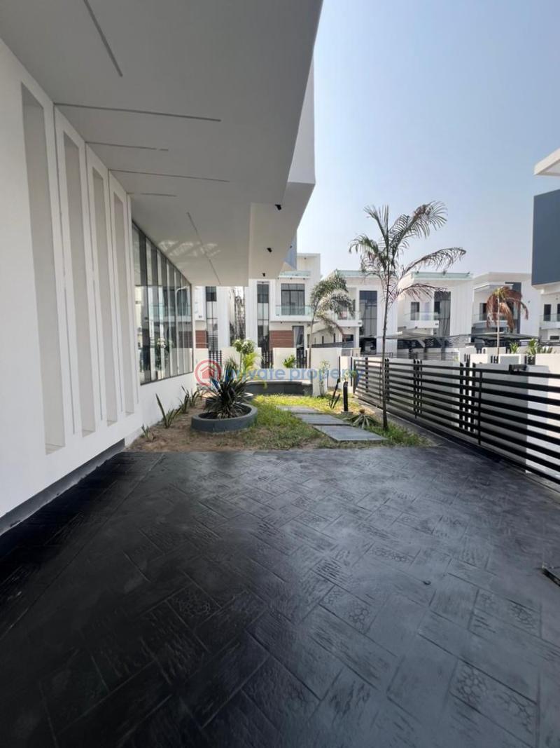 5 bedroom Detached Duplex For Sale Chevron Drive Lekki Lagos - 13