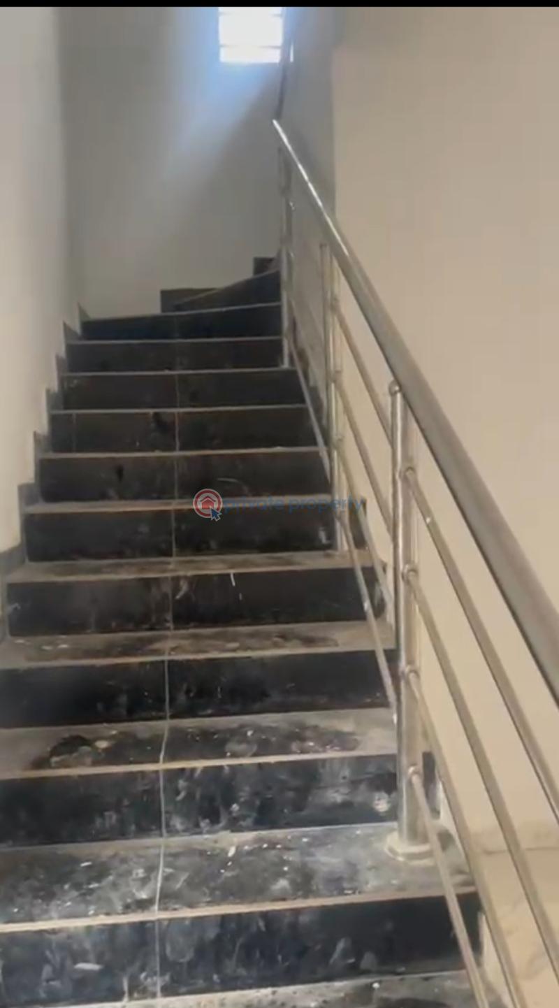 5 bedroom Detached Duplex For Sale Gbagada Estate Gbagada Lagos - 8