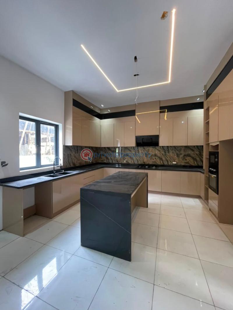 5 bedroom Detached Duplex For Sale Chevron Drive Lekki Lagos - 3