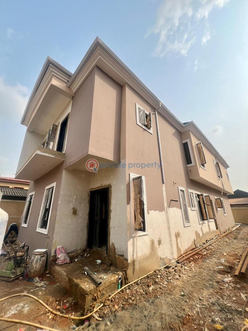 5 bedroom Detached Duplex For Sale Omole Phase 2 Ojodu Lagos - 2