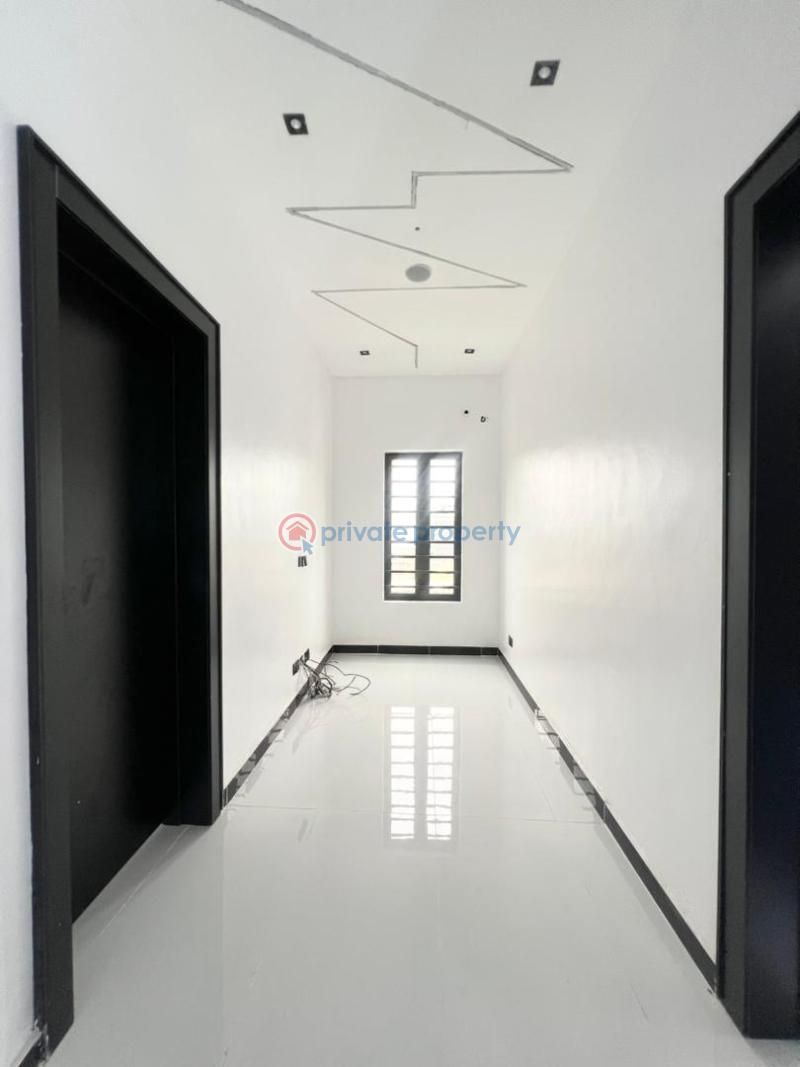 5 bedroom Detached Duplex For Sale Ologolo Lekki Lagos - 1