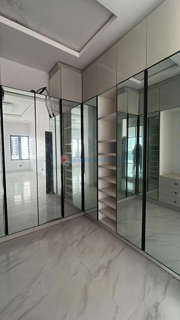 5 bedroom Detached Duplex For Sale Ologolo Lekki Lagos - 5