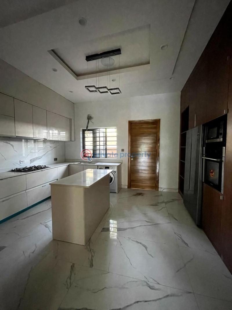 5 bedroom Detached Duplex For Sale Chevron Drive Lekki Lagos - 1